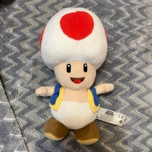 Super Mario. Mushroom 🍄 plushy. Nintendo. Color: white O/S. good condition